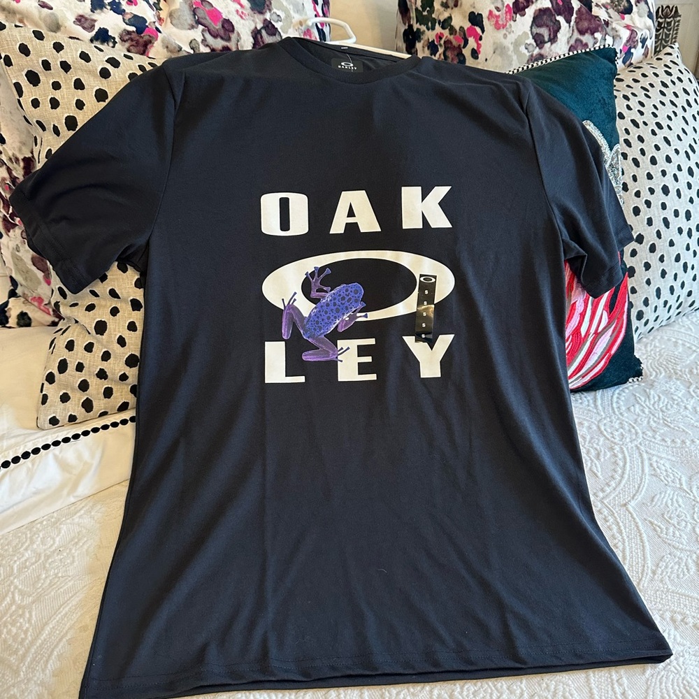 NWT Men’s Oakley Hydrolix Frog Tee Size Small - Picture 2 of 4